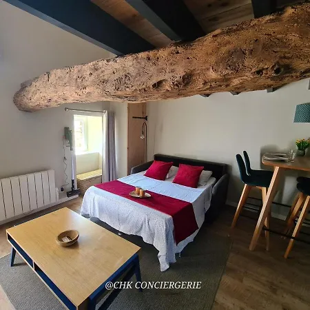 Holiday home Authentique Avec Mezzanine Proche Du Puy Dufou