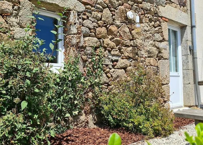 Authentique Avec Mezzanine Proche Du Puy Dufou *