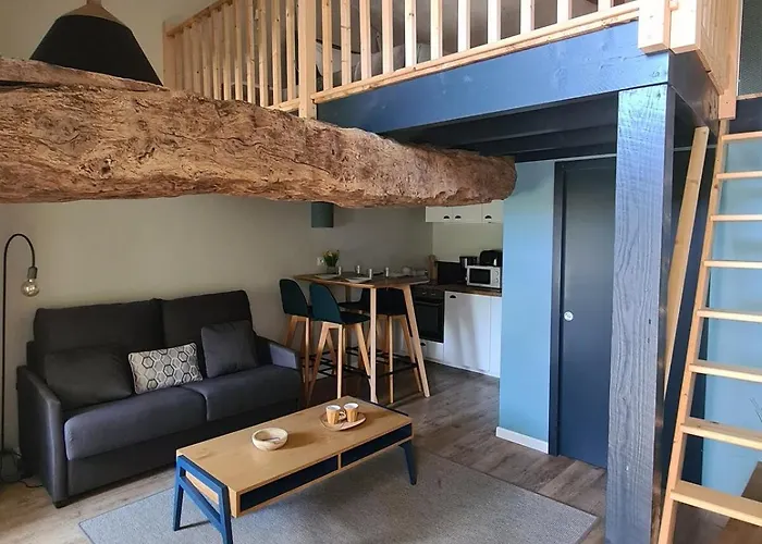 Authentique Avec Mezzanine Proche Du Puy Dufou בית נופש *