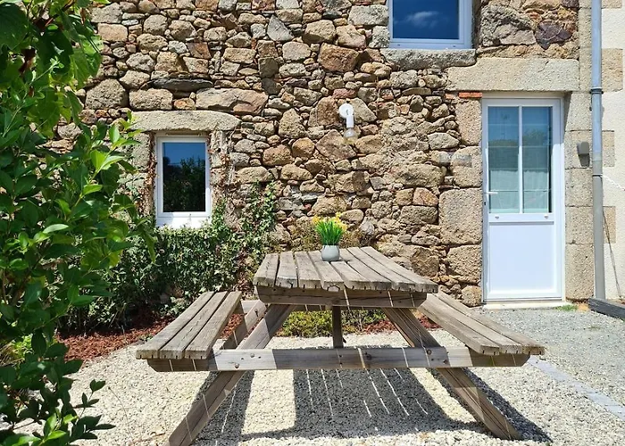 בית נופש Authentique Avec Mezzanine Proche Du Puy Dufou *