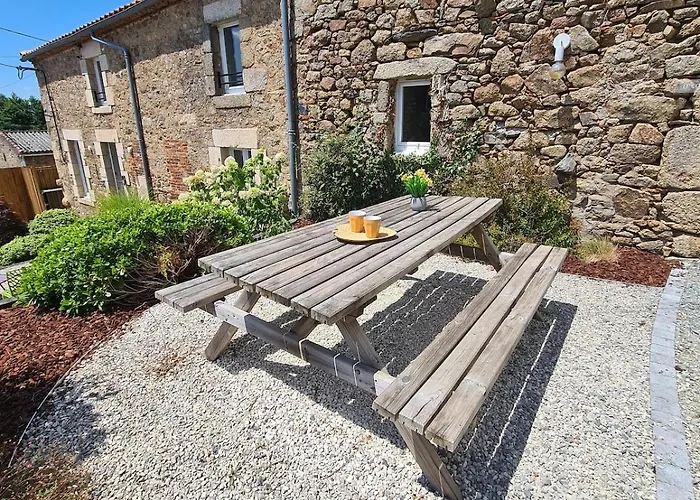 Authentique Avec Mezzanine Proche Du Puy Dufou Saint-Paul-en-Pareds